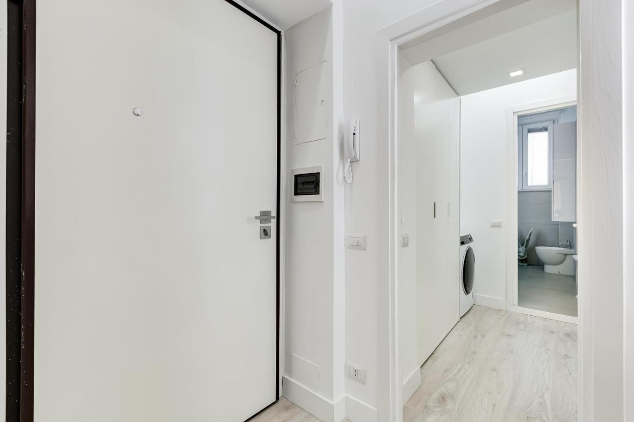 Bmga L The White Crown Apartment In Testaccio Roma Ngoại thất bức ảnh