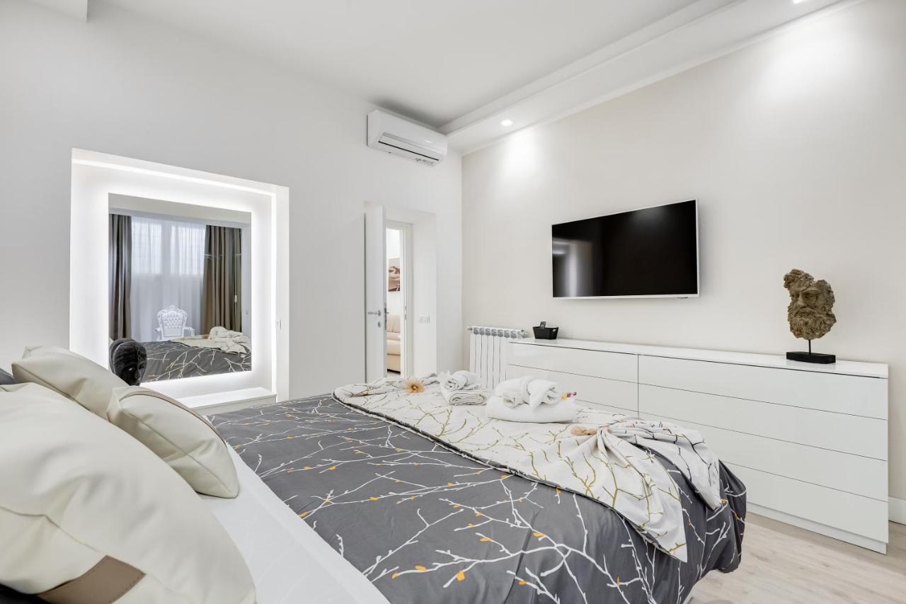 Bmga L The White Crown Apartment In Testaccio Roma Ngoại thất bức ảnh