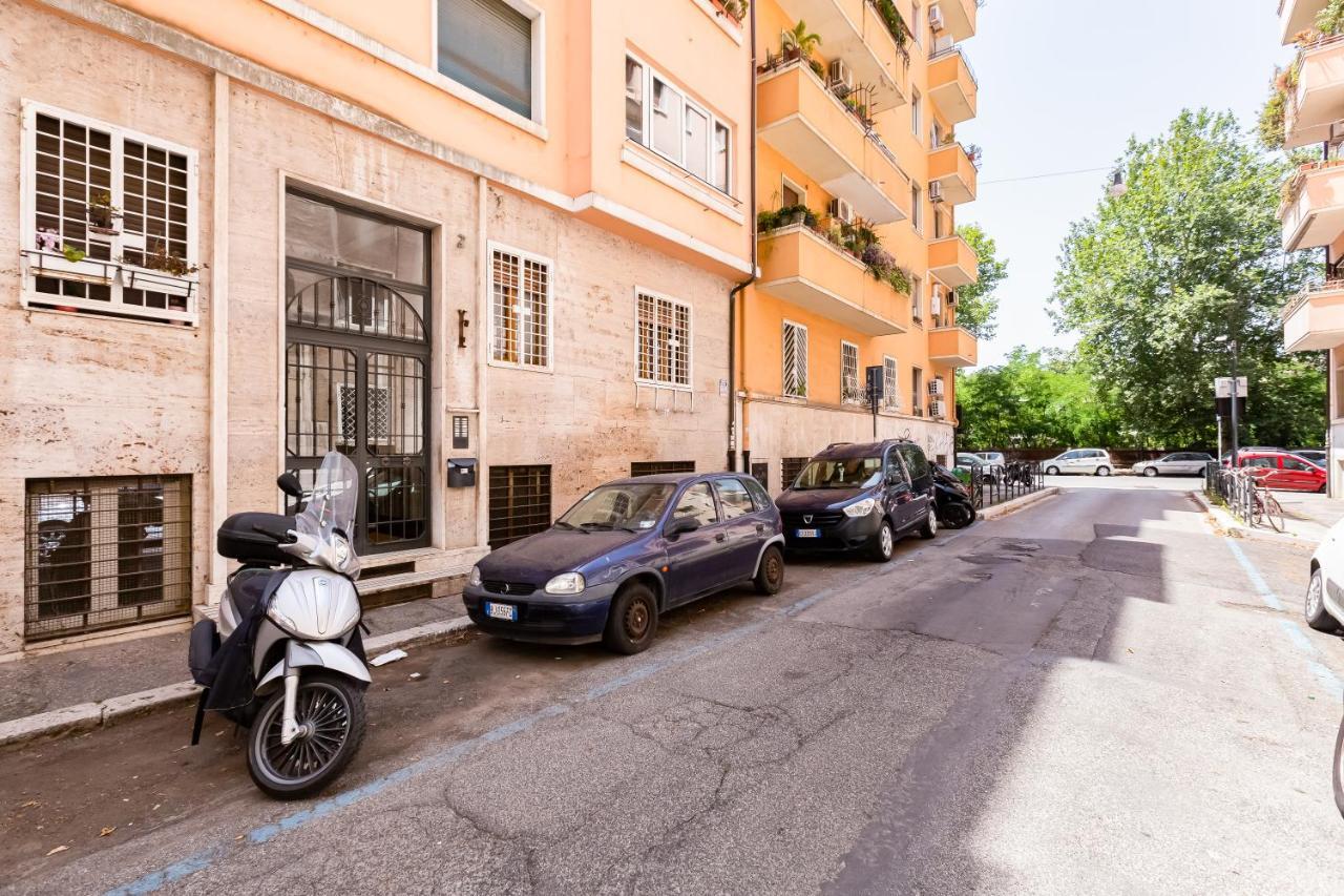 Bmga L The White Crown Apartment In Testaccio Roma Ngoại thất bức ảnh