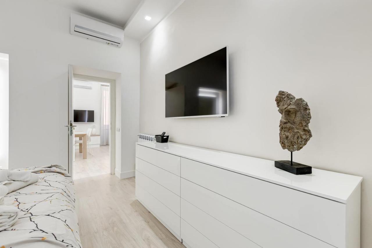 Bmga L The White Crown Apartment In Testaccio Roma Ngoại thất bức ảnh